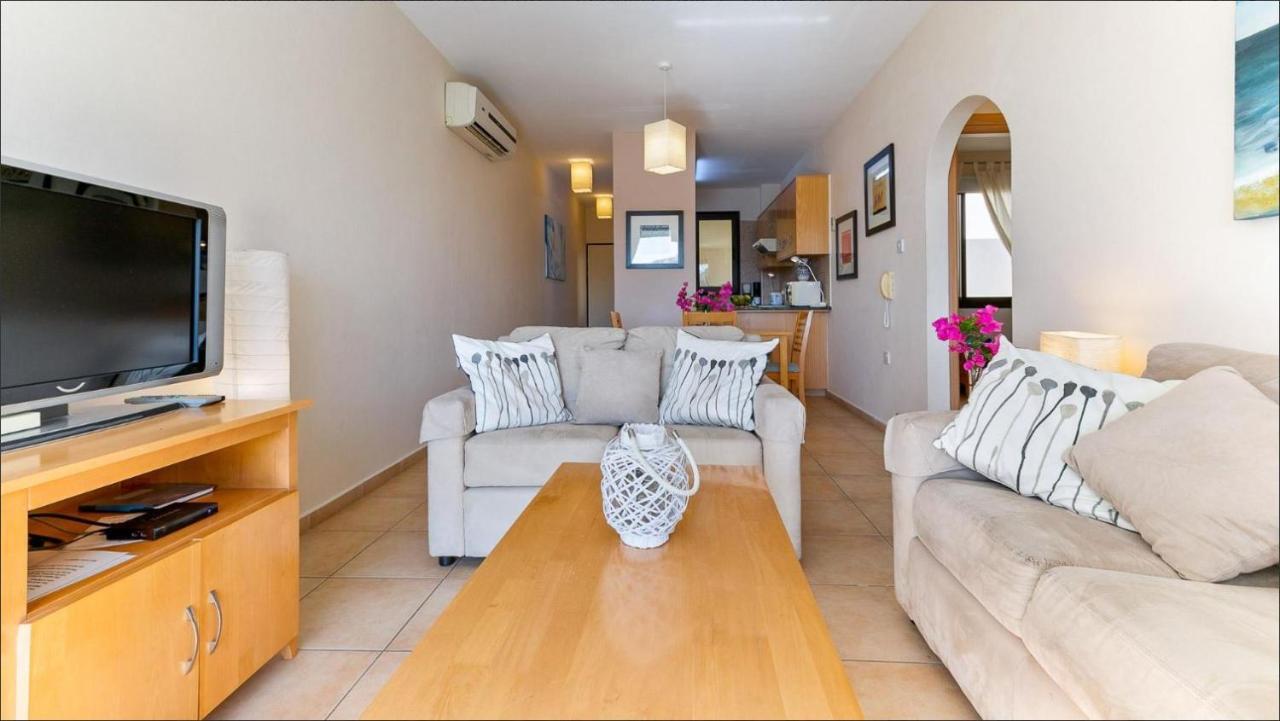Spacious Contemporary Apartment Pissouri Exteriér fotografie